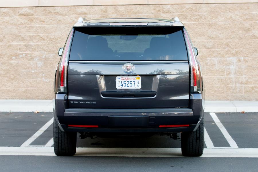  Cadillac Escalade 4WD Luxury 2015 года  (фото 7 из 42)